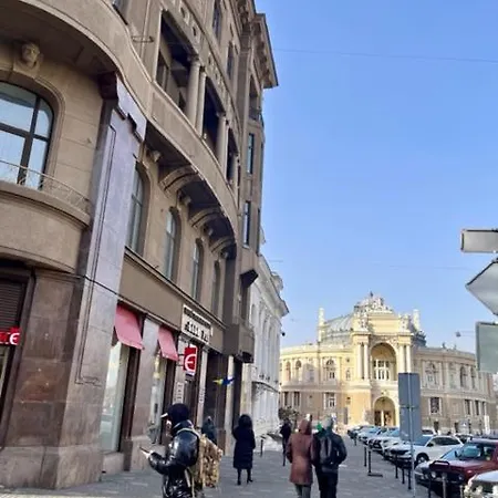 Deribasovskaya / Old Town/city Garden Apartment